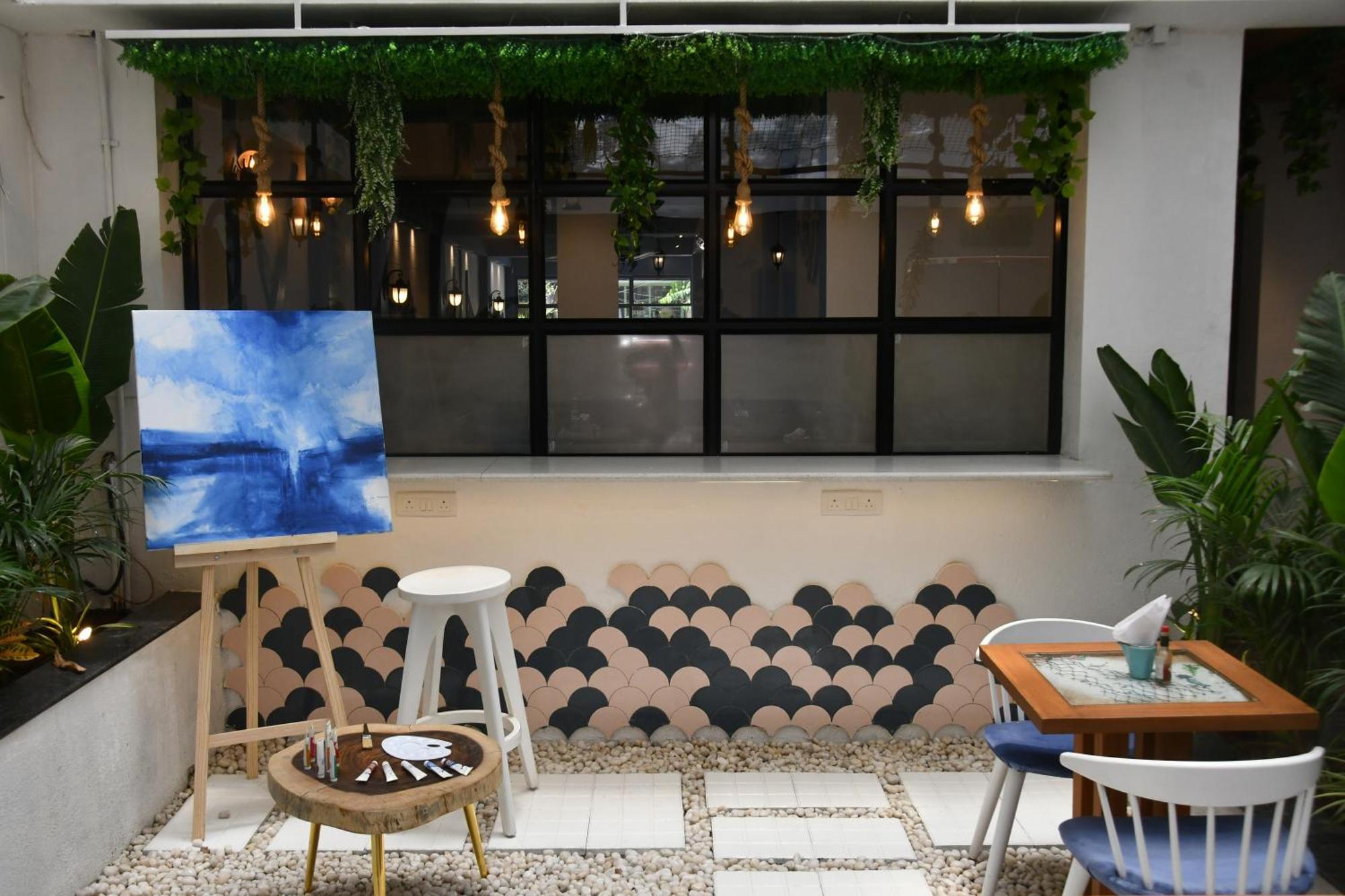 The Voyage - Cafe Hostel Cowork Pune Exterior foto